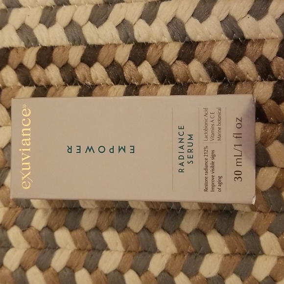 NIB Exuviance Radiance Serum - Picture 1 of 4